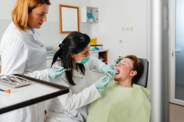 Best Walk-In Emergency Dentist in Untain View, MO